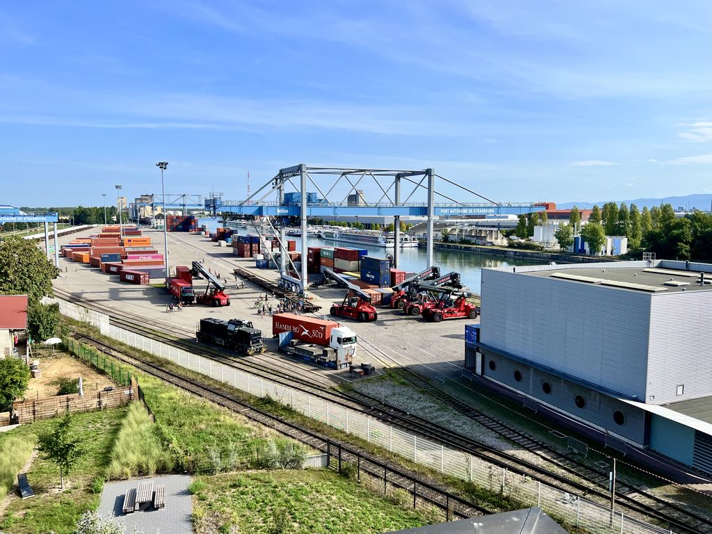 Vue du Terminal Nord, à partir de la terrasse du siège des Ports de Strasbourg