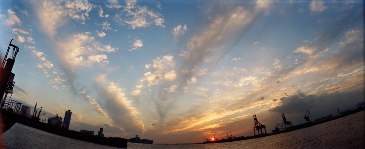 Jour 12 : sur la route et/ou <strong>panoramique</strong> - Panoramique du port d’Osaka, Japon